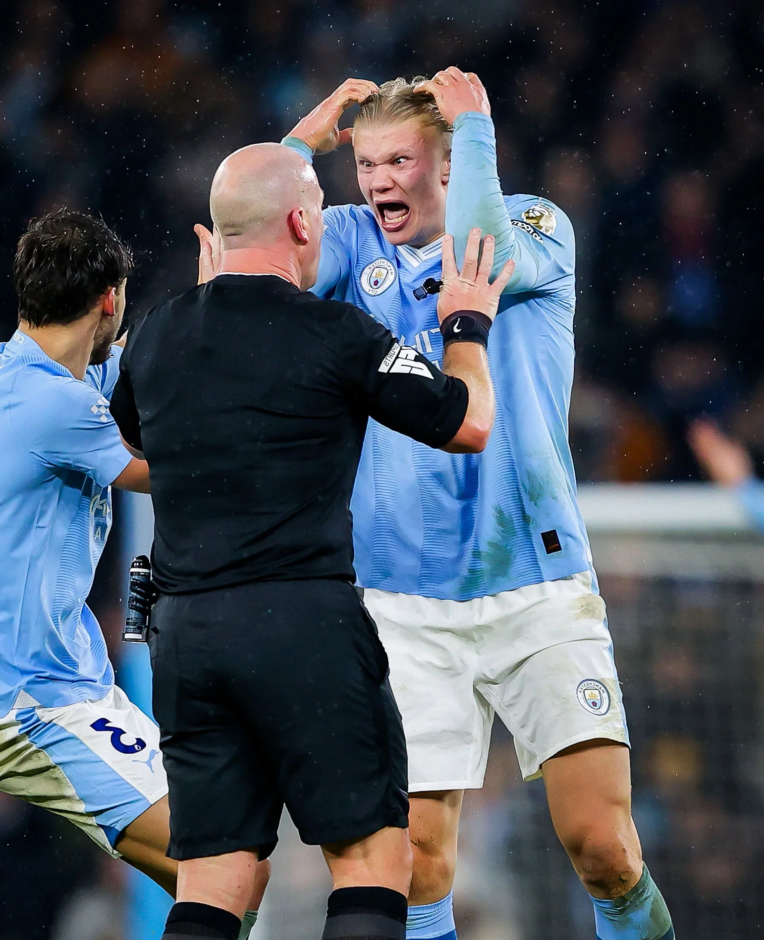 关于哈兰德在瑞士队比赛中最后时刻胜出，反败为胜引发热议！的信息-爱游戏官方入口